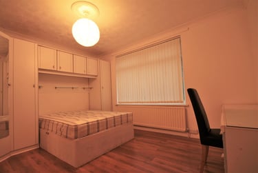 2 bed flat, Beadnell Place, Shieldfield, Newcastle, NE21YD - Image 3